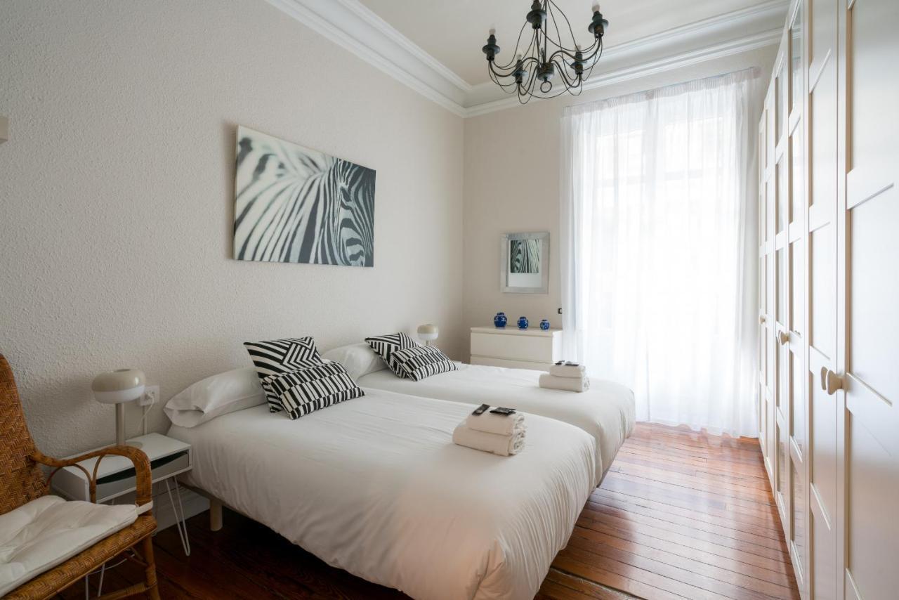 Amama Apartment By People Rentals Bilbao Exterior photo